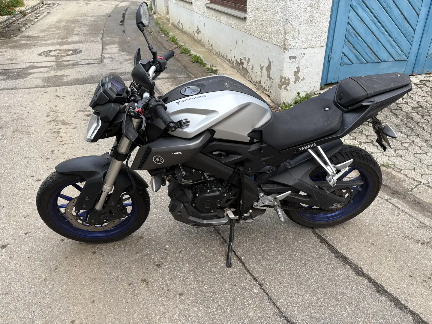 Yamaha MT-125 Ezüst - 1