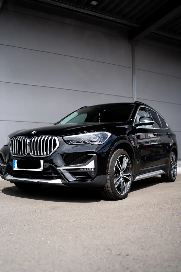 BMW X1 sDrive18i Aut. xLine HeadUp / Keyless / Pano - 1