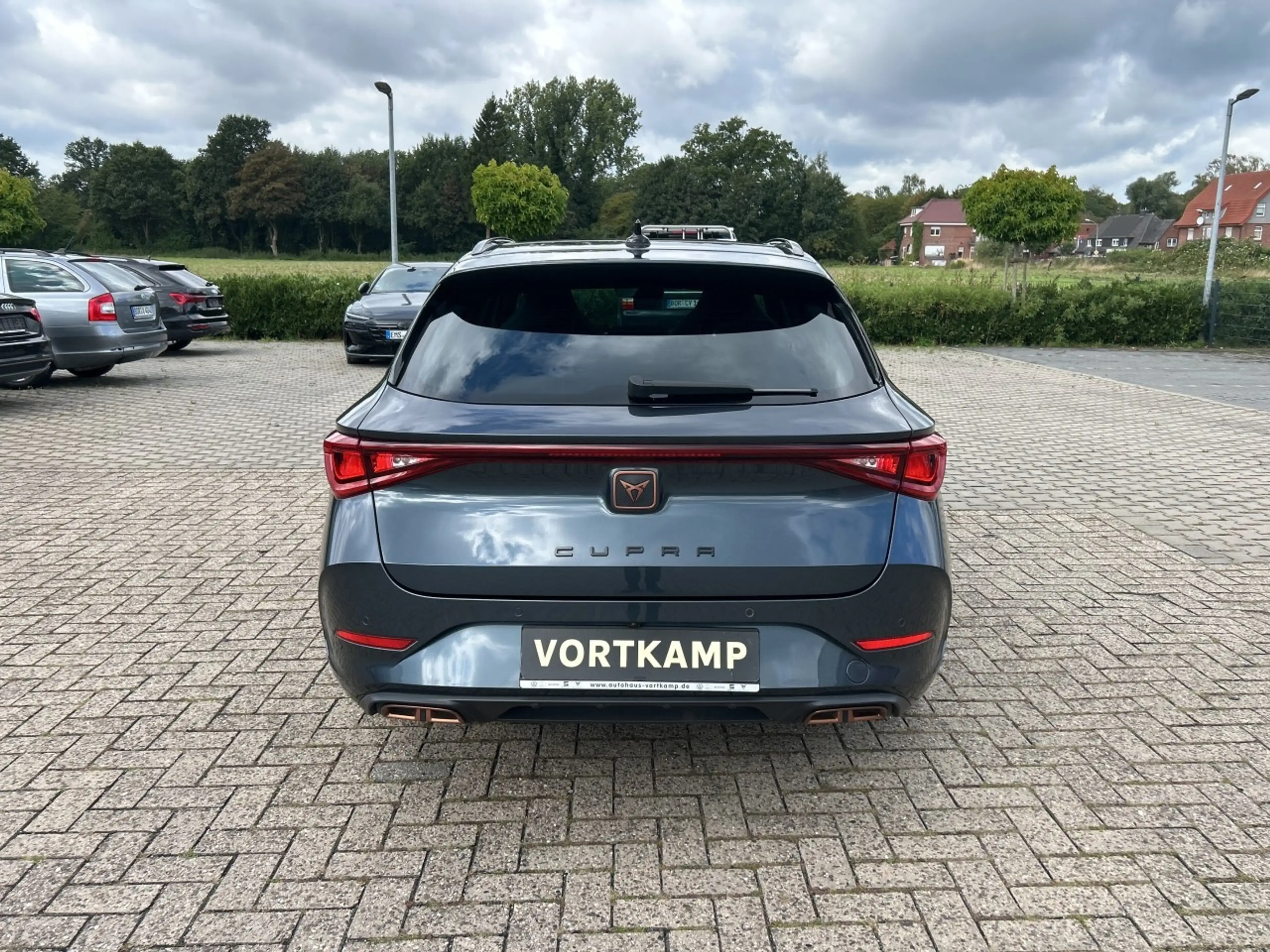 CUPRA Leon SP VZ e-Hybrid Pano/Kamera/FullLink — photo 7