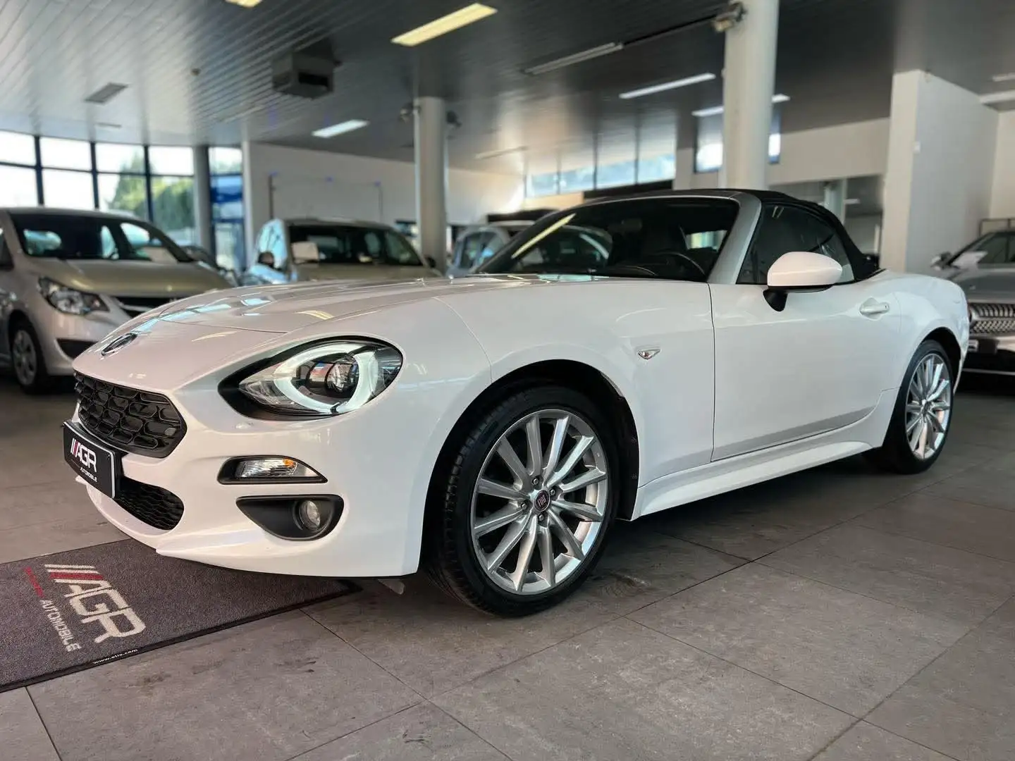 Fiat 124 Spider TOP ETAT Белый - 1