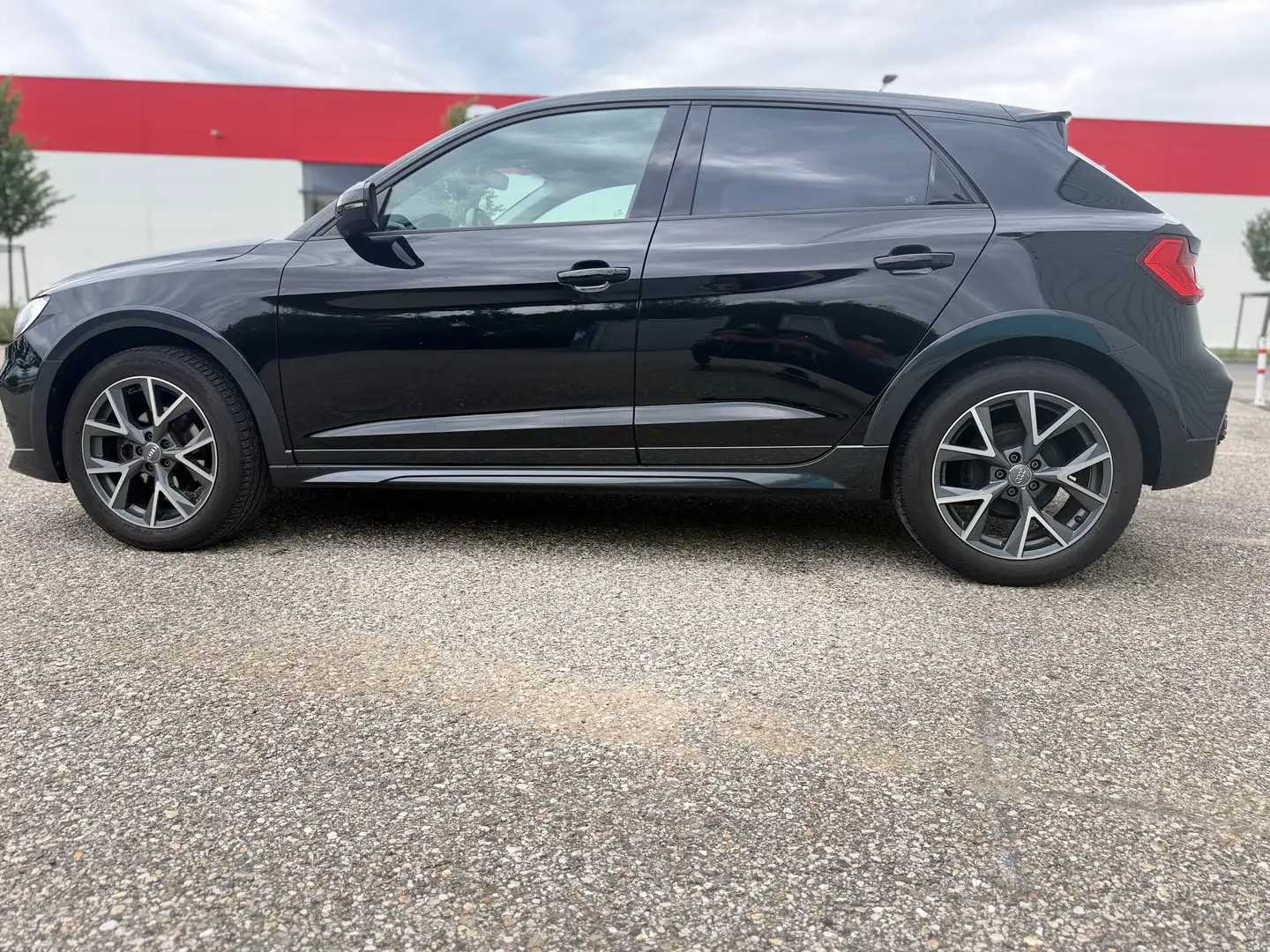 Audi A1 A1 SB 25 TFSI Citycarver Citycarver Schwarz - 2
