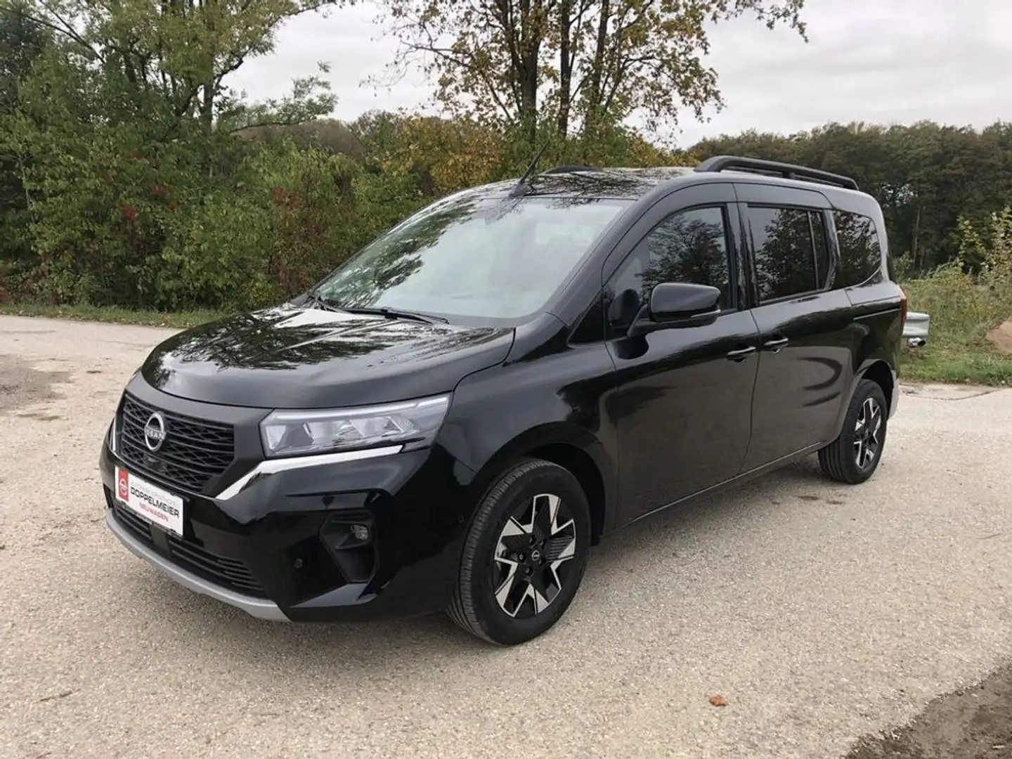 Nissan Townstar L2 Evalia Tekna Zwart - 1