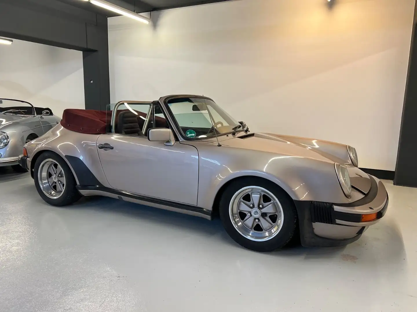 Porsche 911 Carrera 3.2 WTL Silber - 1