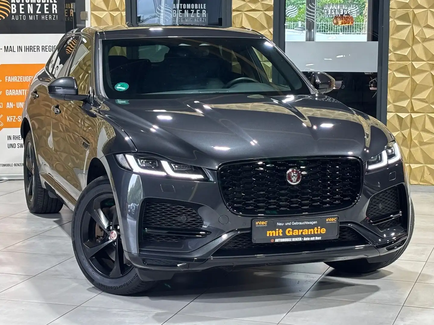 Jaguar F-Pace F-PACE  AWD Plug-In Hybrid/P400e/MEMORY/NAV Grau - 2