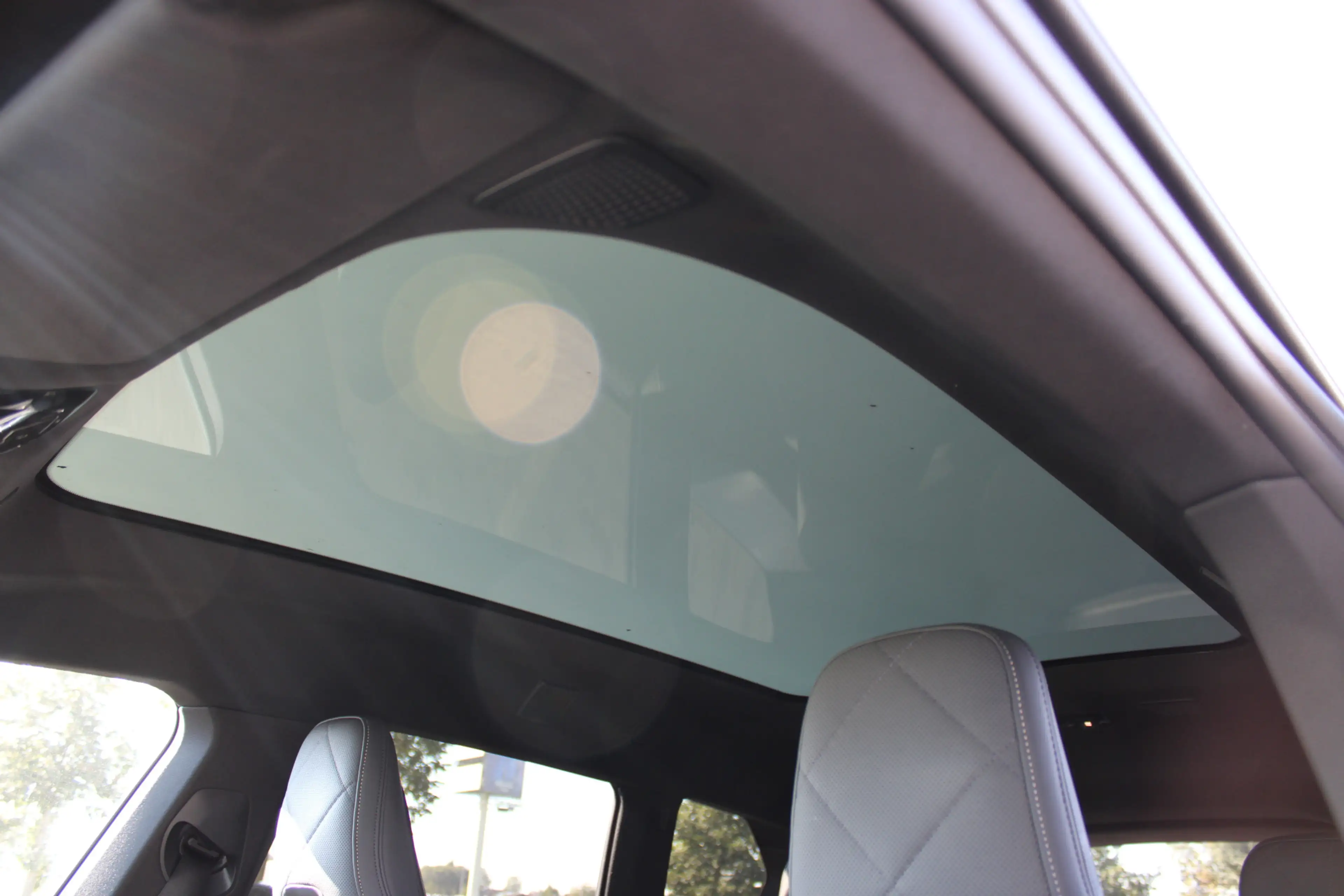 BMW iX xDrive40 High Executive / Sportpakket / Panoramada — photo 4