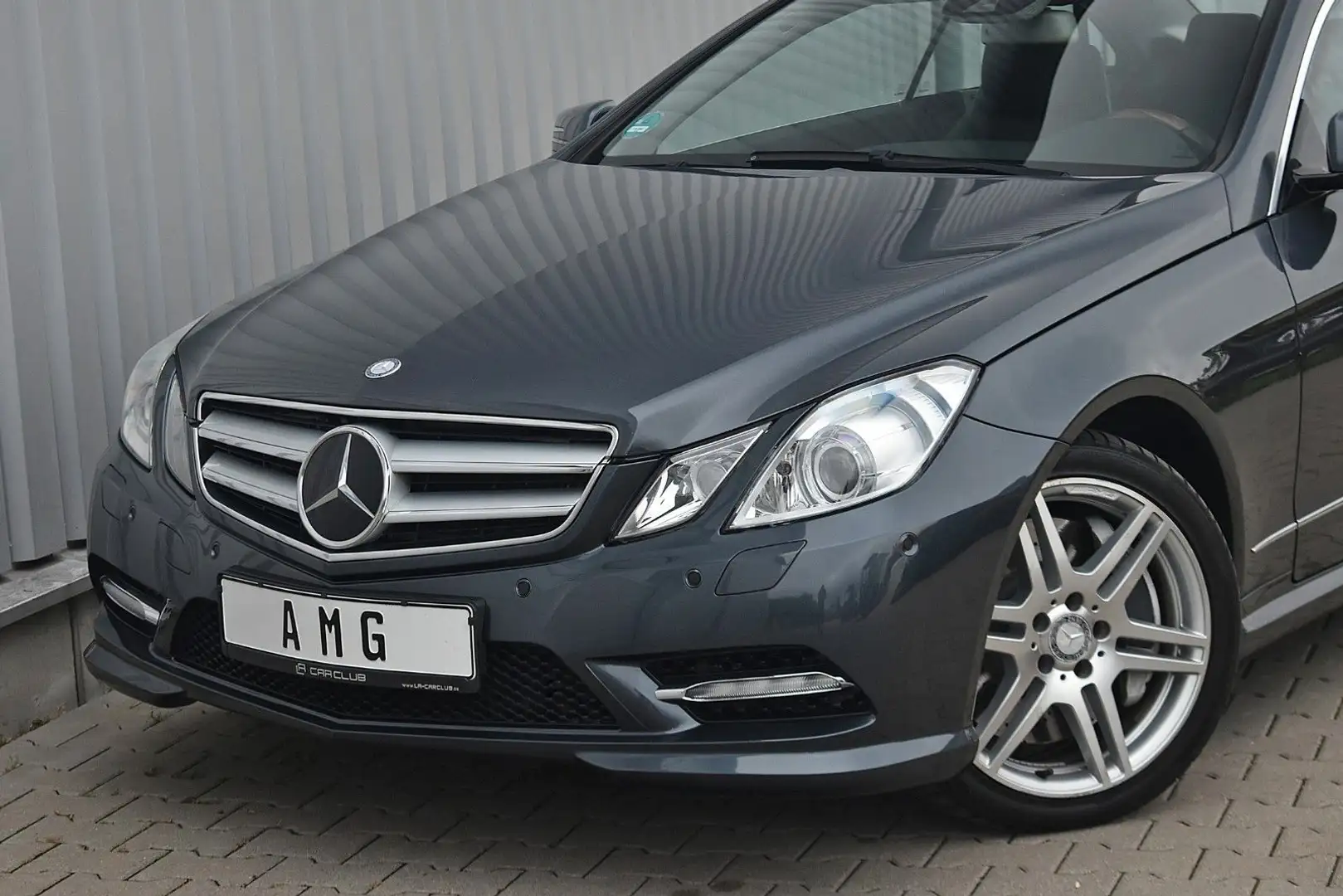 Mercedes-Benz E 500 Coupé*AMG-Paket! Pano! ACC! Kamera! BRD!* Gri - 1