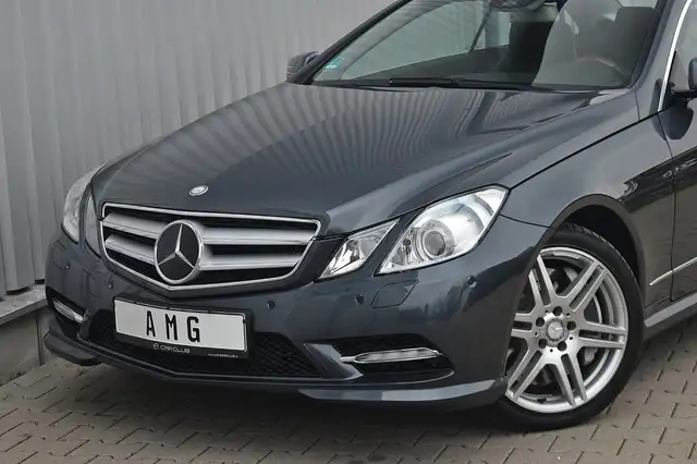 Mercedes-Benz E 500 Coupé*AMG-Paket! Pano! ACC! Kamera! BRD!*