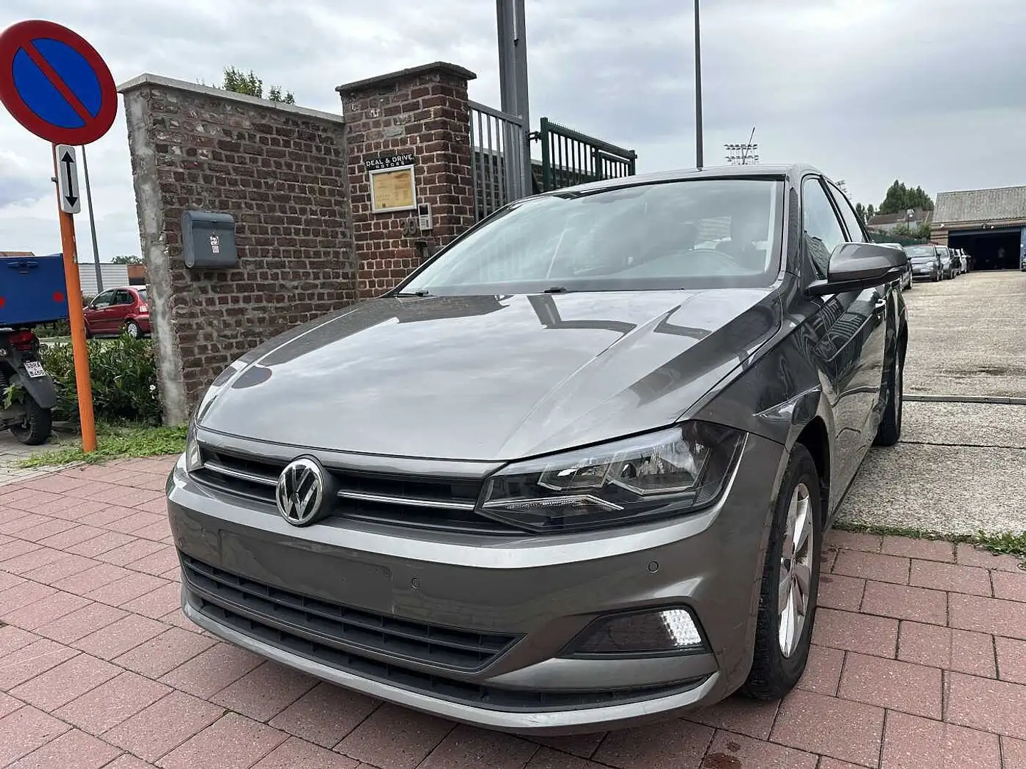 Volkswagen Polo 1.0 I MET 49DKM HANDELAARS & EXPORT Gris - 1