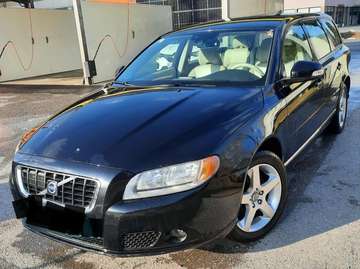Volvo V70 D5