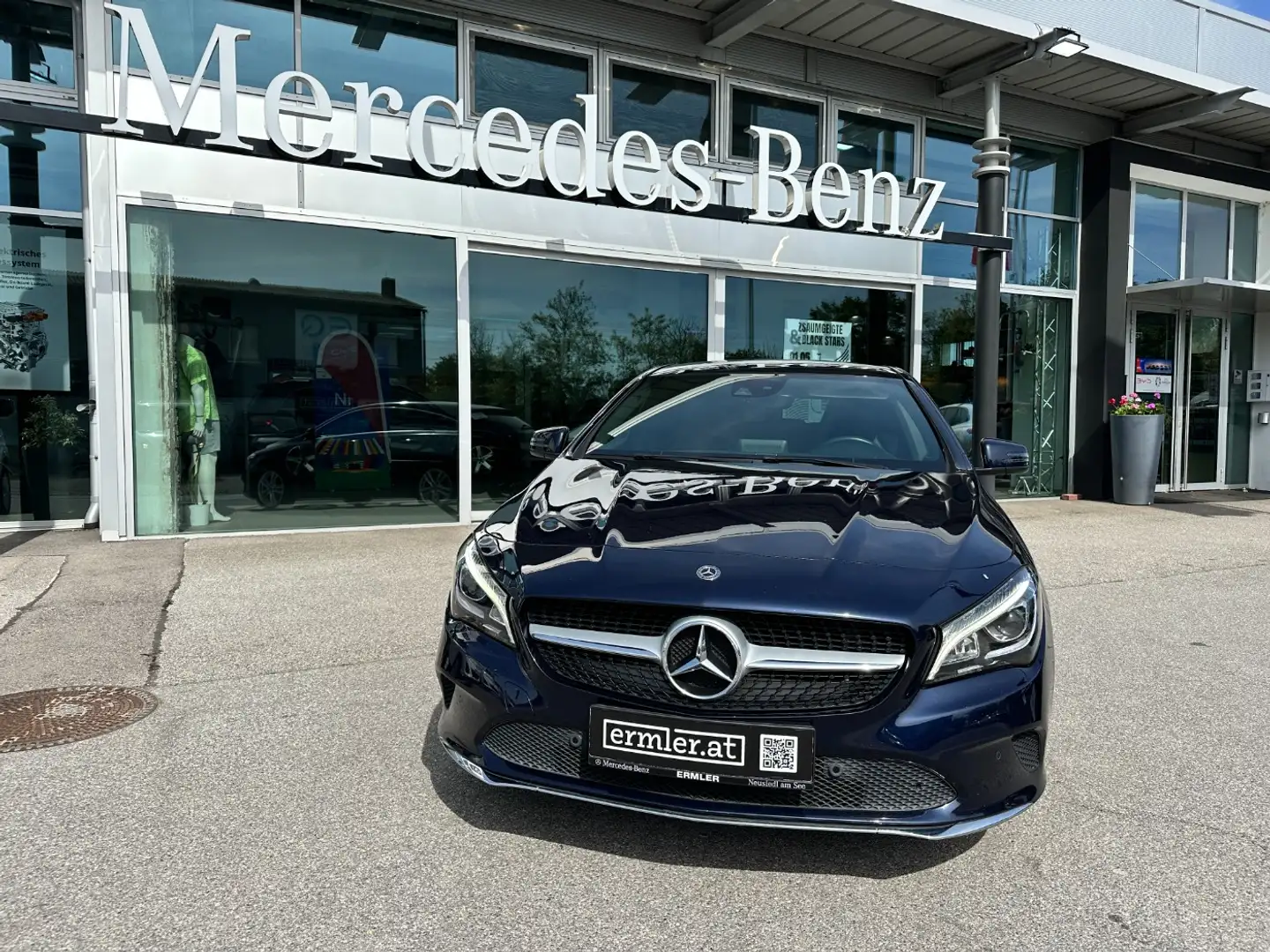Mercedes-Benz CLA 200 d Shooting Brake TOP Ausstattung Синій - 1