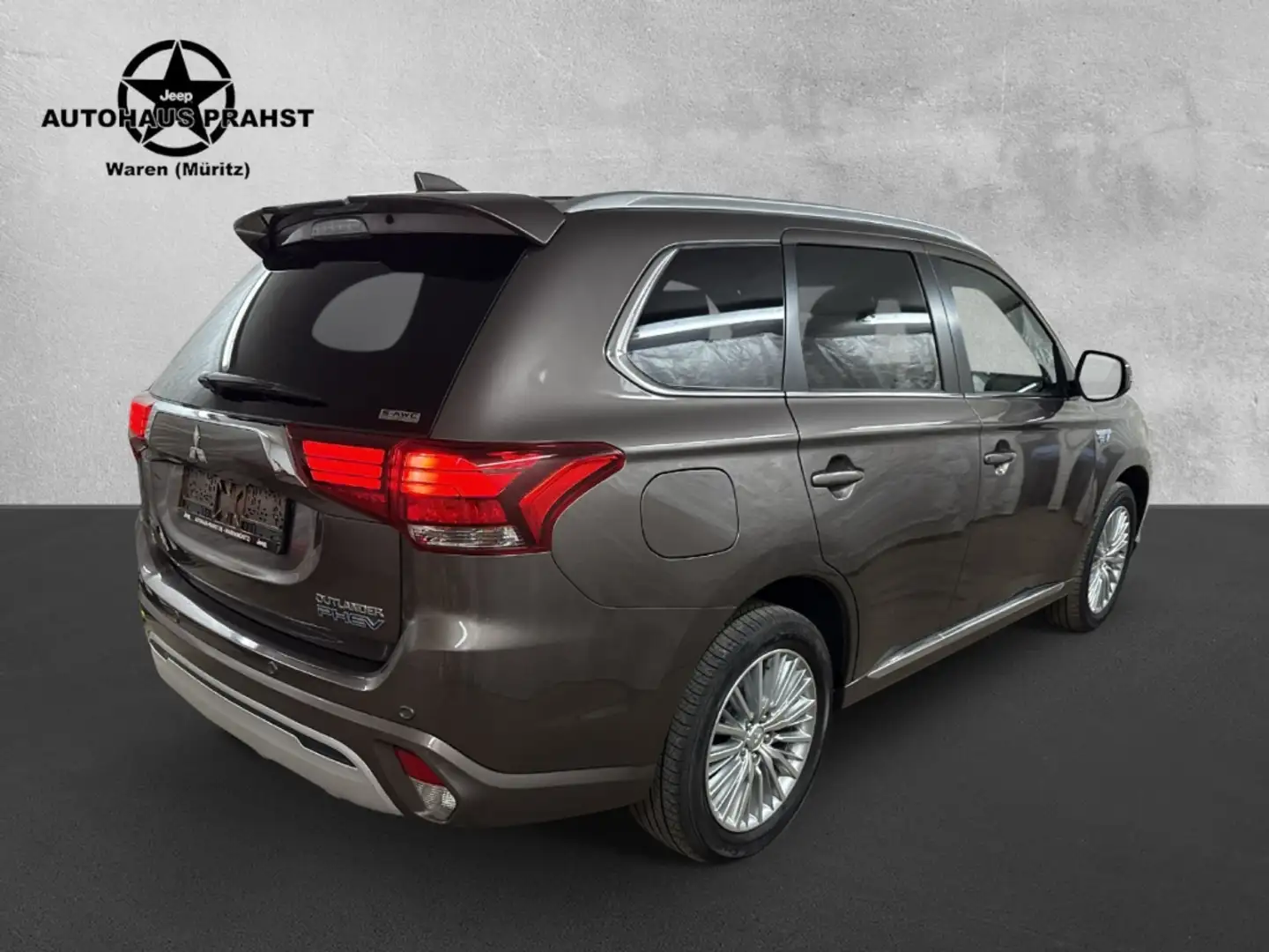 Mitsubishi Outlander 2.4 Plug-in Hybrid 4WD TOP LEDER LED Marrón - 2