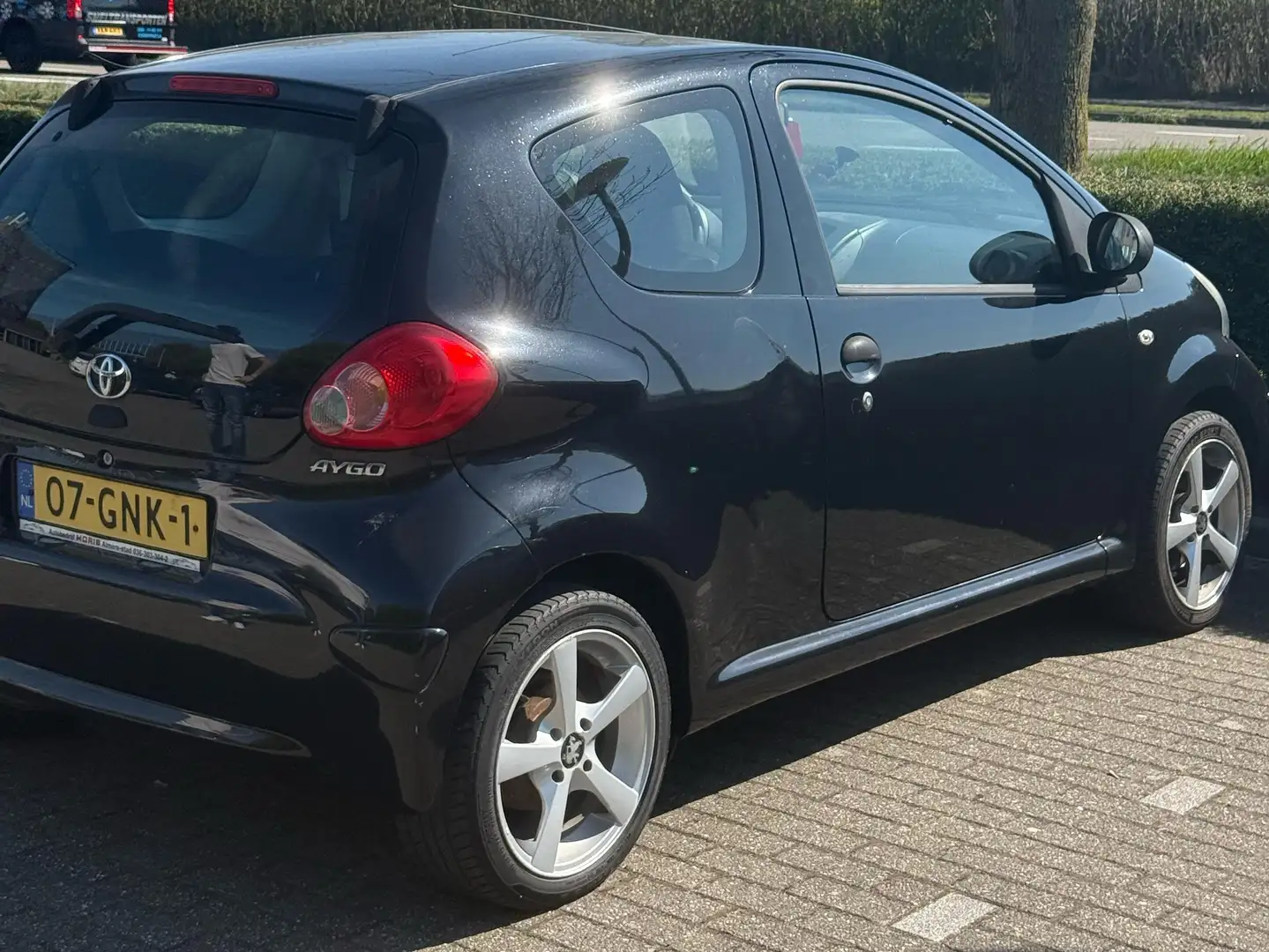 Toyota Aygo Aygo 1.0-12V Zwart - 2