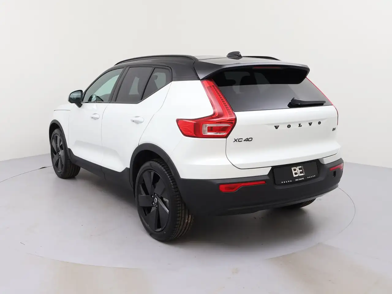 Volvo XC40 2026 — фото 7