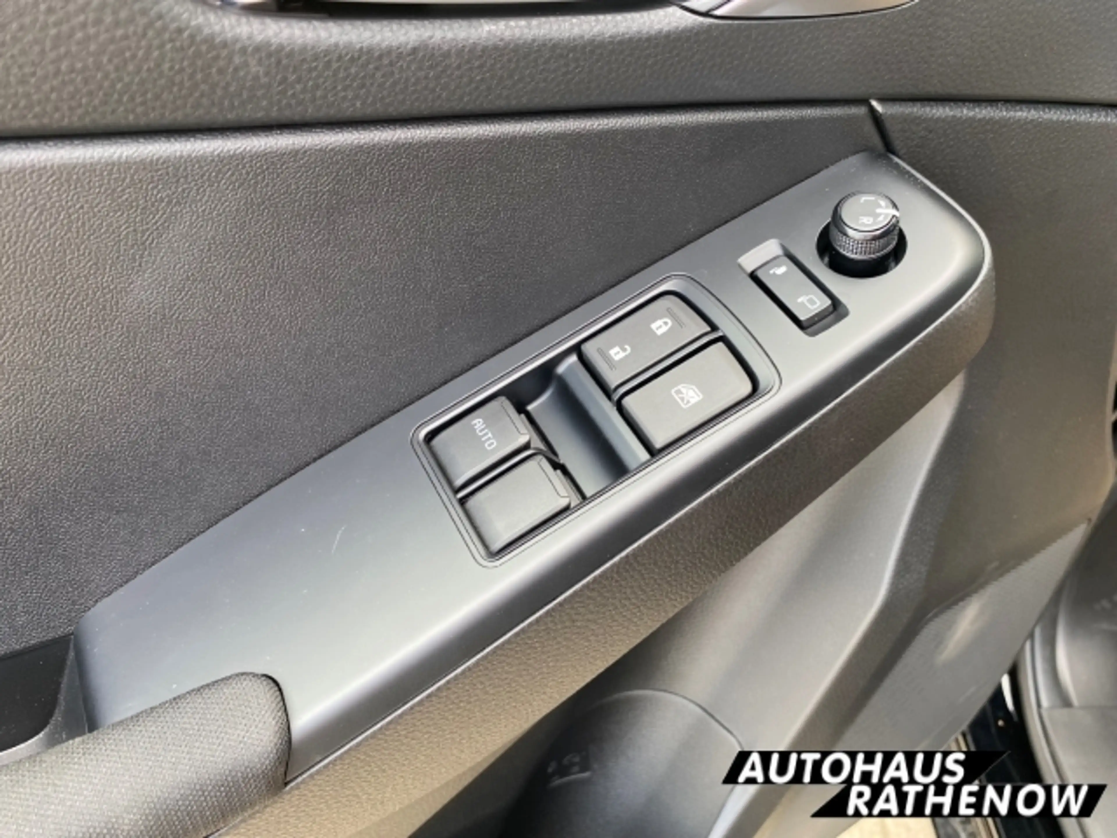 Isuzu D-Max Space Cab 4WD LS 1.9 SHZ Spurhalteass. Verkehrszei — photo 15