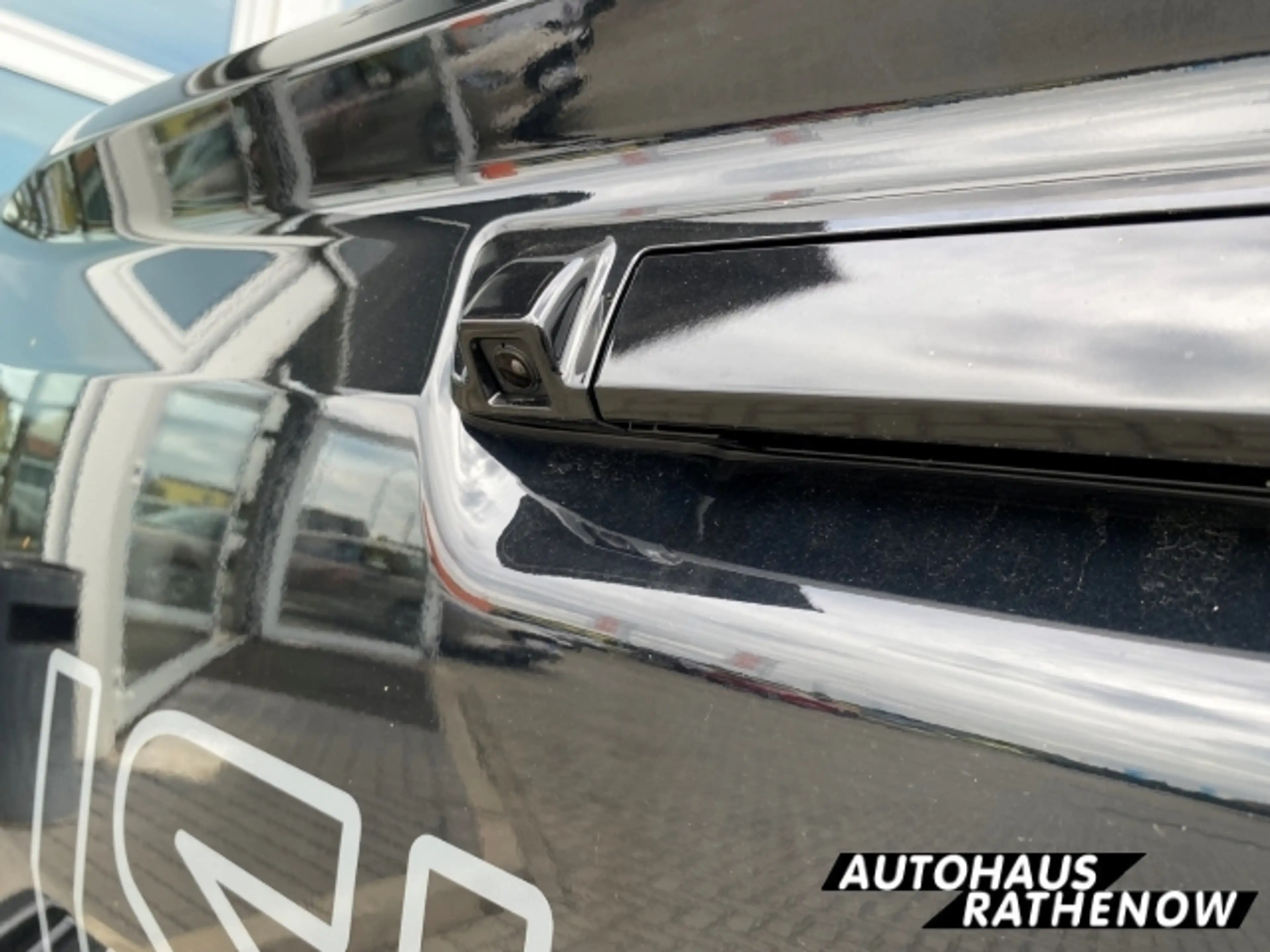 Isuzu D-Max Space Cab 4WD LS 1.9 SHZ Spurhalteass. Verkehrszei — photo 9