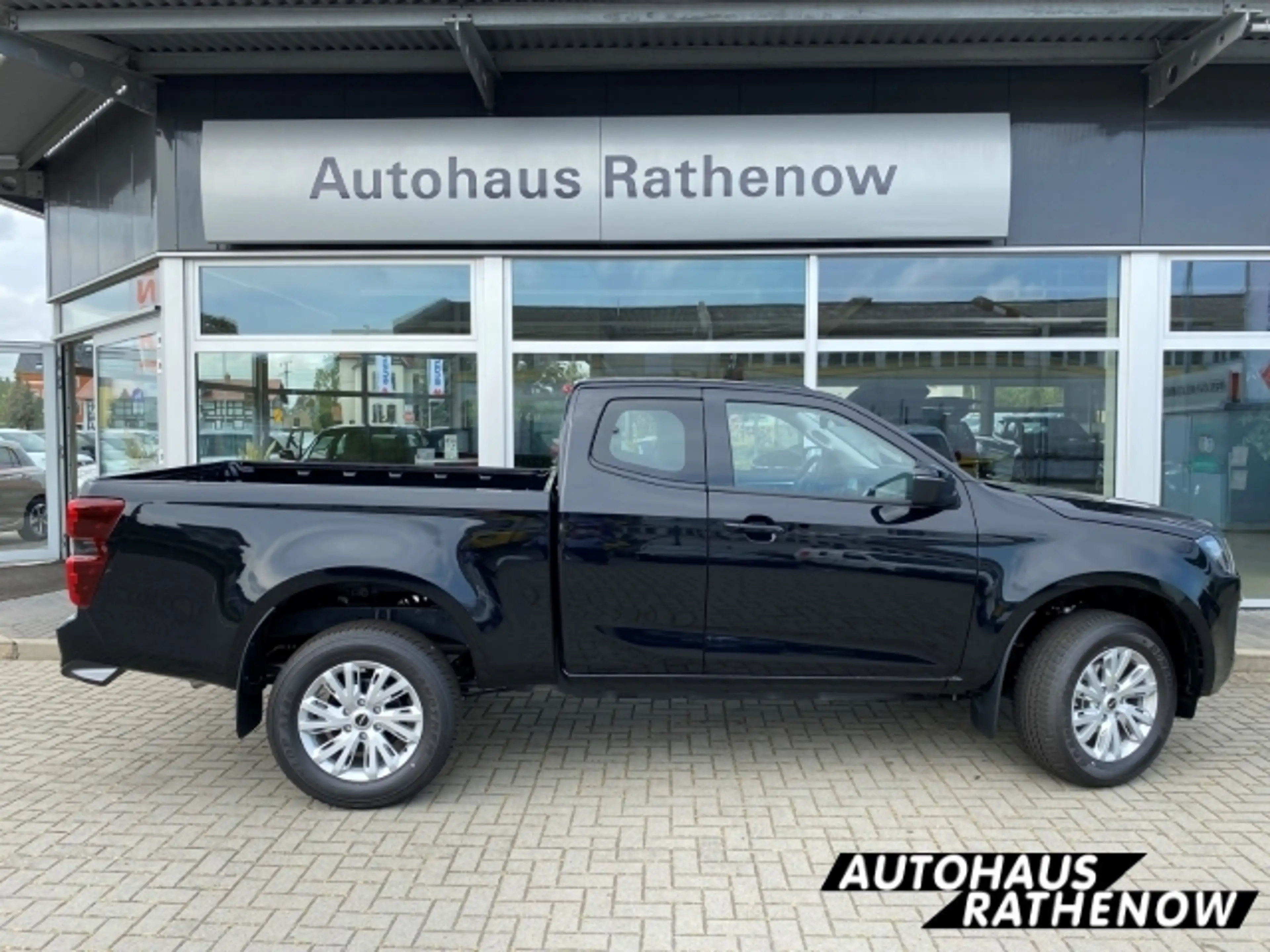 Isuzu D-Max Space Cab 4WD LS 1.9 SHZ Spurhalteass. Verkehrszei — photo 4
