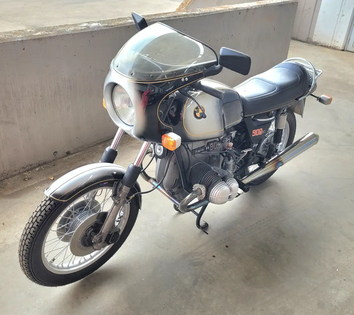 BMW R 90 S Oldtimer Gris - 2