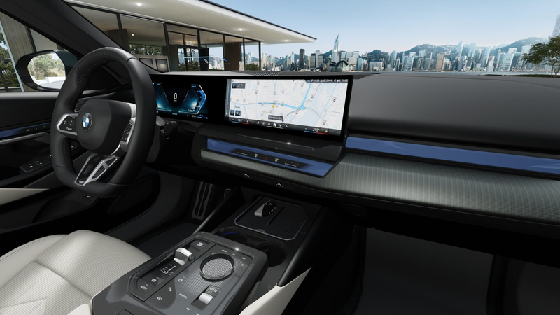 BMW 550 e xDrive Touring M Sport Pro || AHK Pano B&W — photo 2