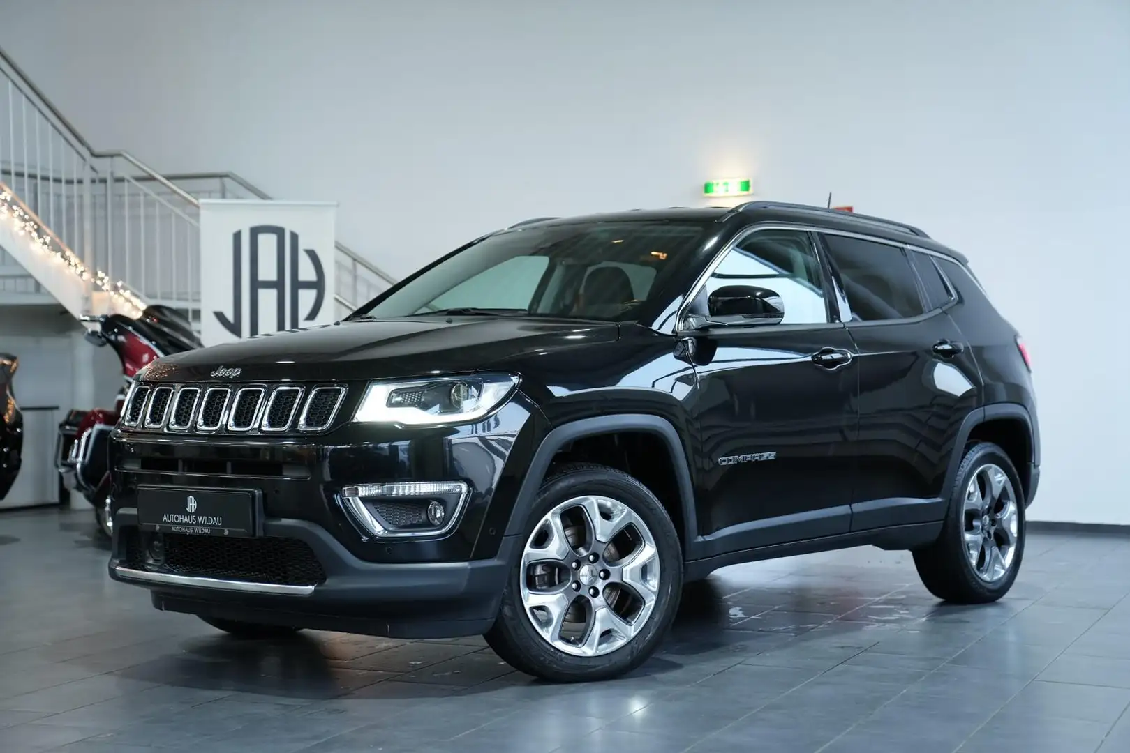 Jeep Compass Limited 4X4 *AUT*NAV**KEYLEES*LEDER*AHK* Zwart - 1