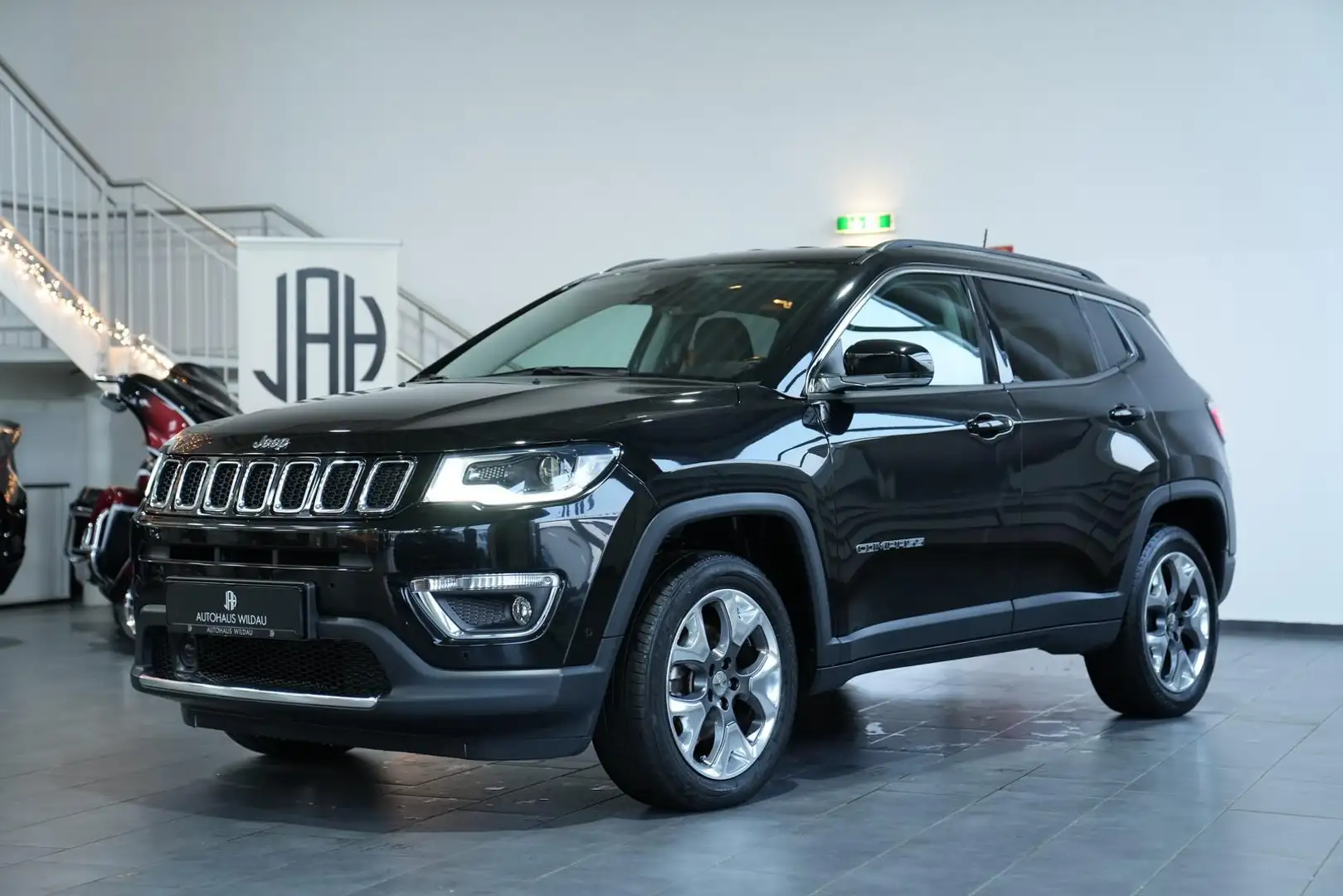 Jeep Compass Limited 4X4 *AUT*NAV**KEYLEES*LEDER*AHK* Zwart - 2