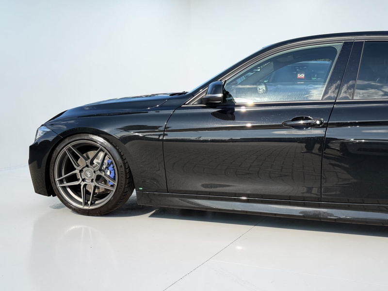 BMW 330 i M-PAKET*H&K*LEDER*HUD*LED*TEMPO*KAMERA*STFW — photo 14