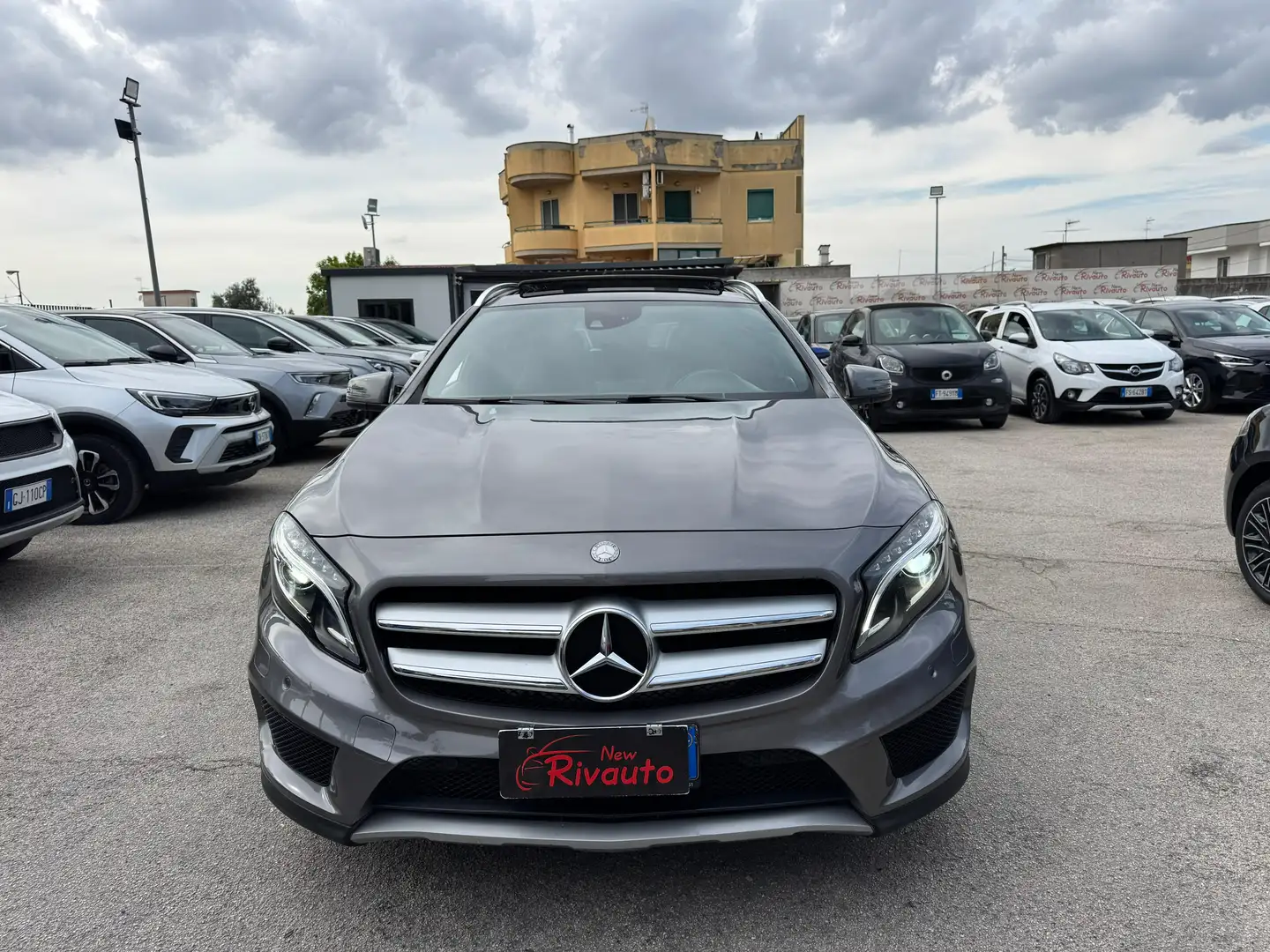 Mercedes-Benz GLA 200 GLA 200 d (cdi) Premium auto Grigio - 1