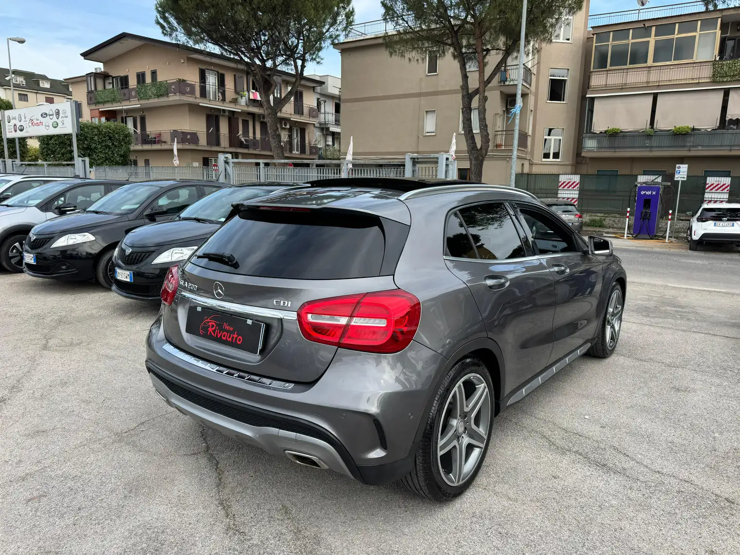 Mercedes-Benz GLA 200 GLA 200 d (cdi) Premium auto Grigio - 2