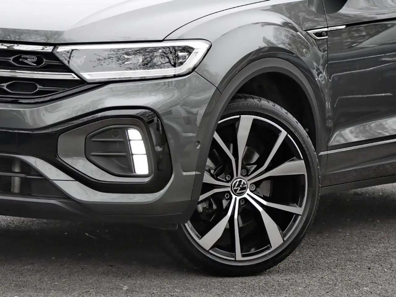 Volkswagen T-Roc R-Line 1.5 TSI OPF DSG AHK/PANO/LED/NAVI 3