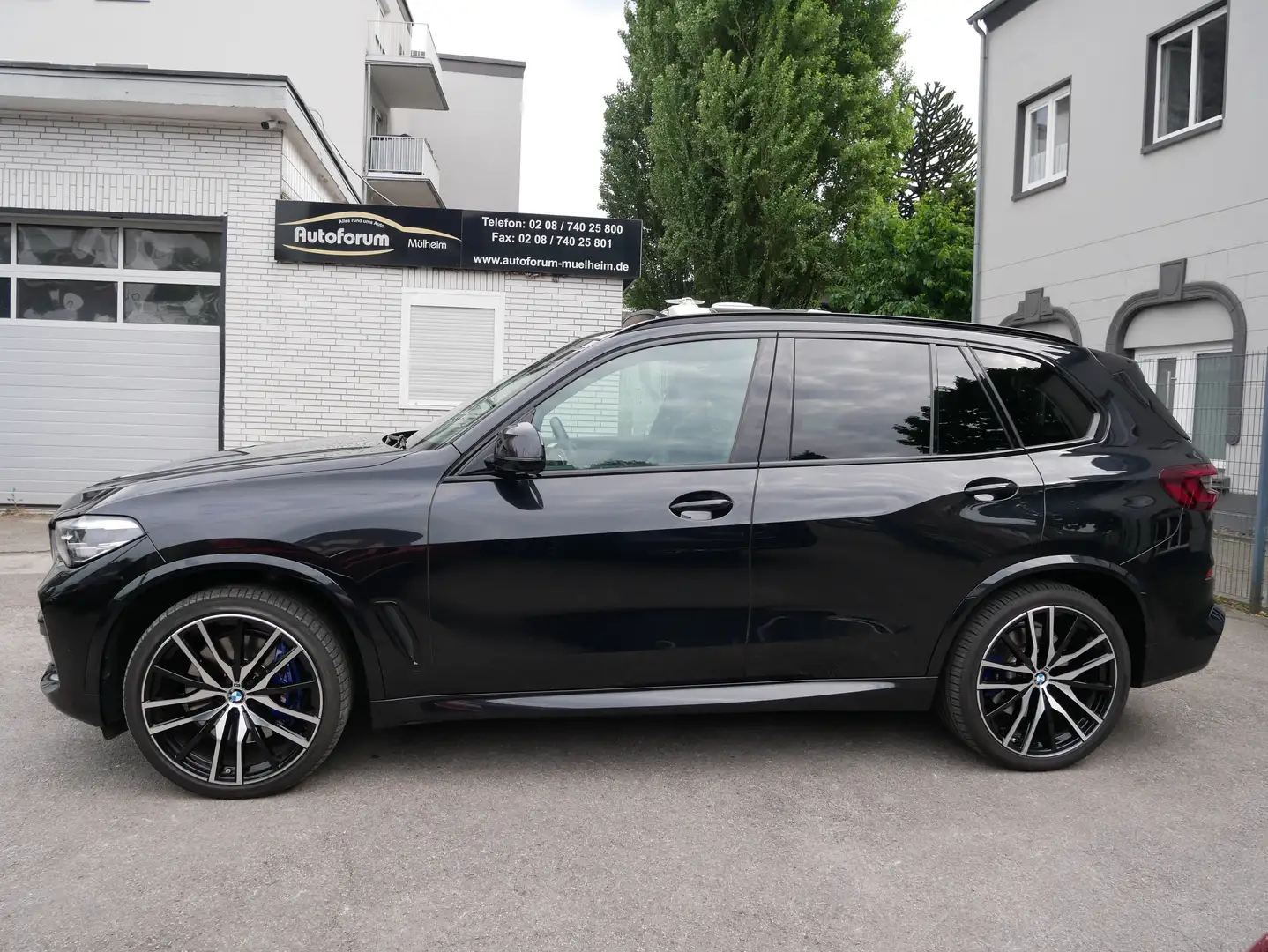 BMW X5 M50 i M Sport LED Pano Sitzklima DrivAssistKey Kam Schwarz - 2