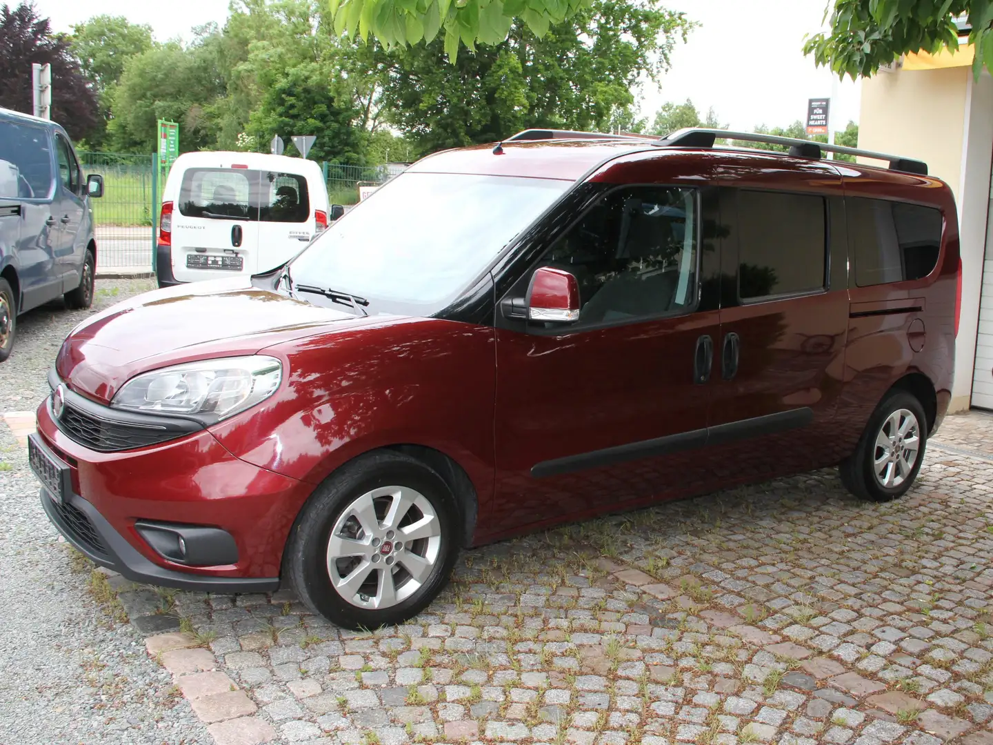 Fiat Doblo Lounge (Langversion) Rouge - 2