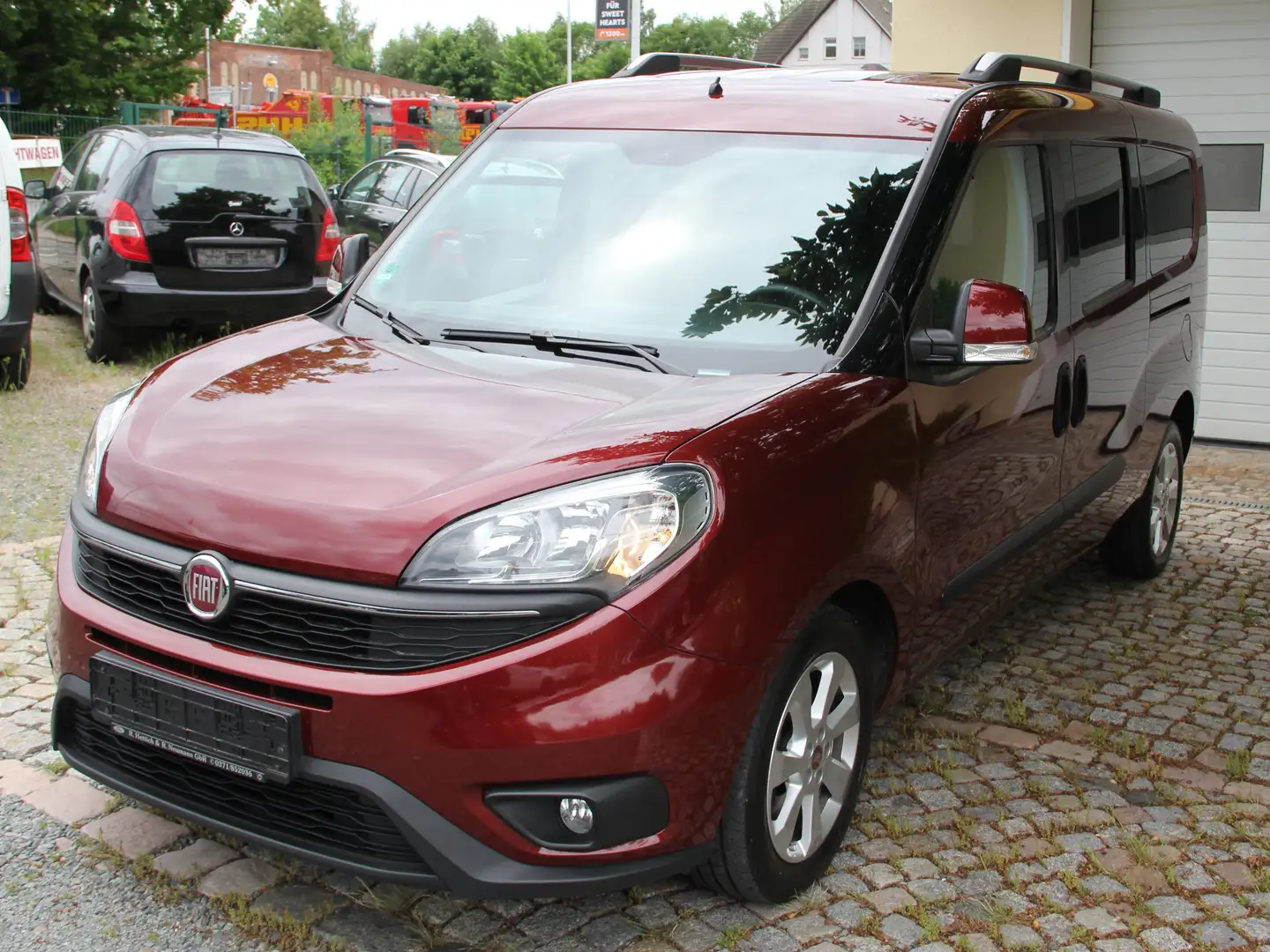 Fiat Doblo Lounge (Langversion) Rouge - 1