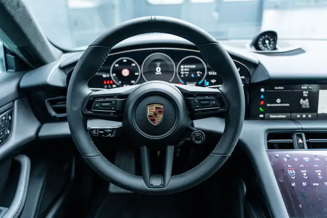Porsche Taycan 4S Sport Turismo Ansicht 12