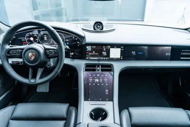 Porsche Taycan 4S Sport Turismo Ansicht 11