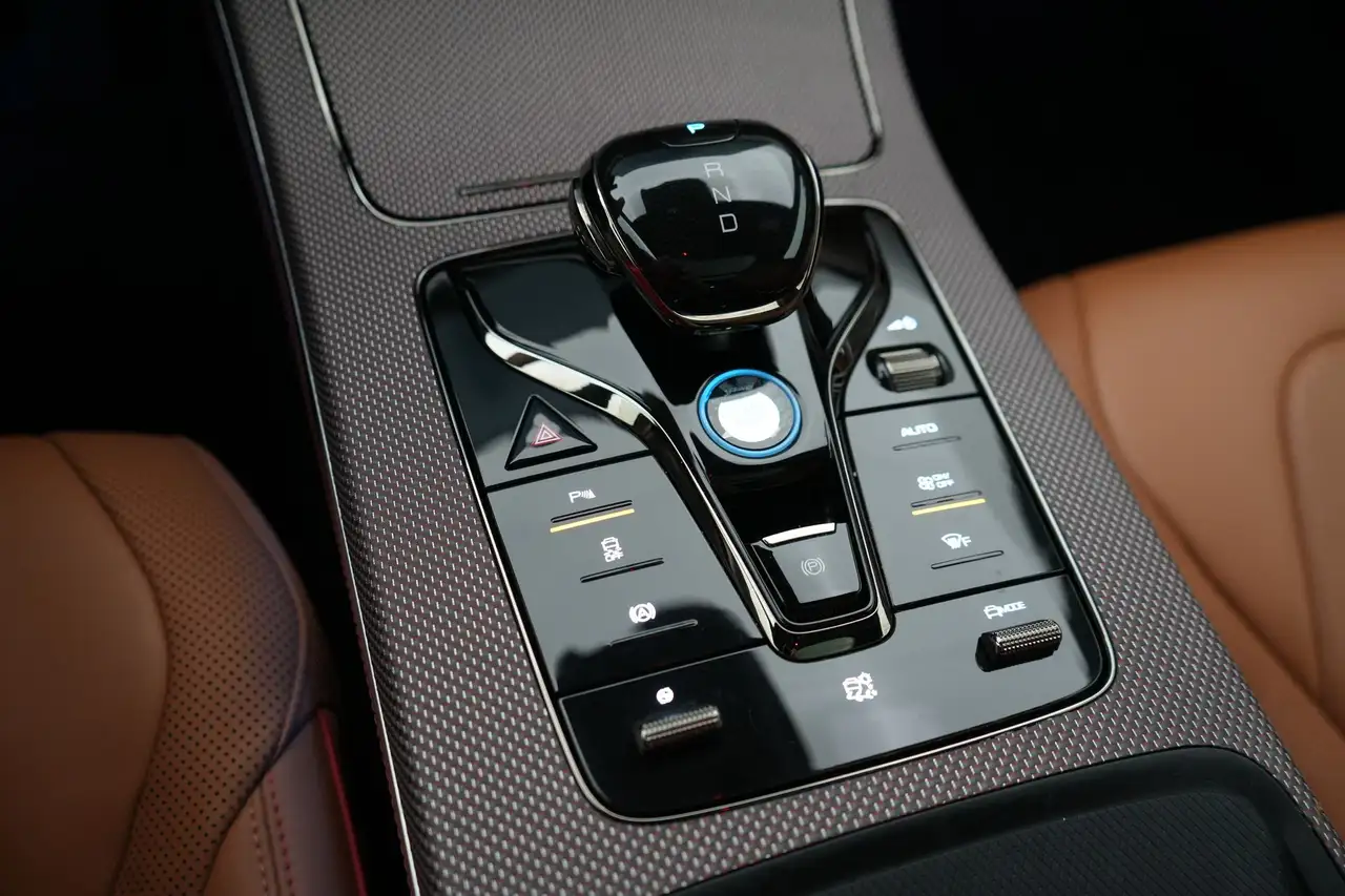 BYD Han 85 kWh Executive 4WD LEDER/CUIR Adapt. LED GPS PDC, миниатюра 16
