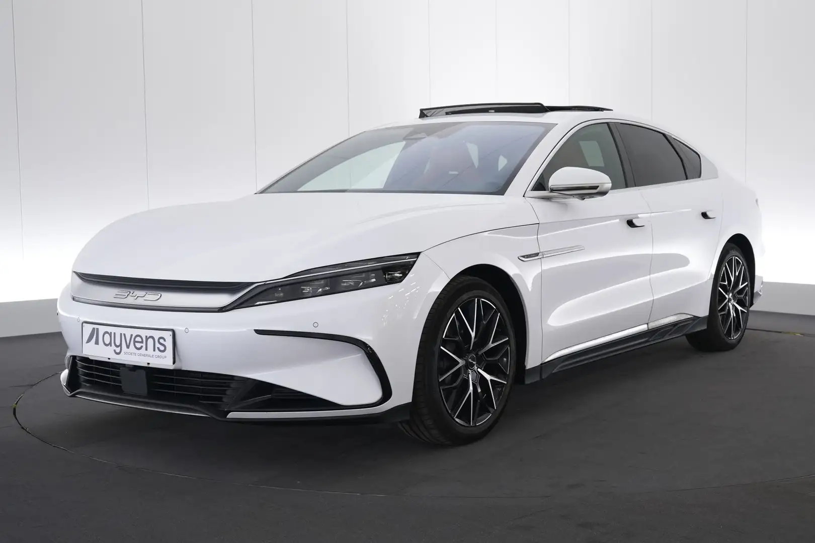 BYD Han 85 kWh Executive 4WD LEDER/CUIR Adapt. LED GPS PDC Weiß - 1