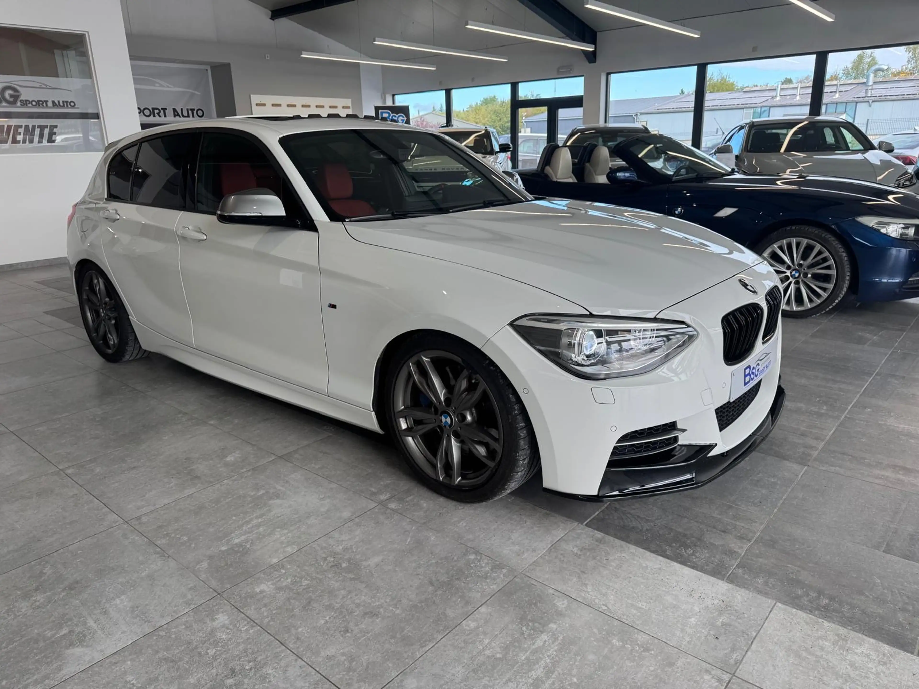 BMW 135 M135iXAS*BOITE AUTO*X-DRIVE*TOIT OUVRANT*LED*GPS*CUIR*RADAR*EURO6b — photo 3