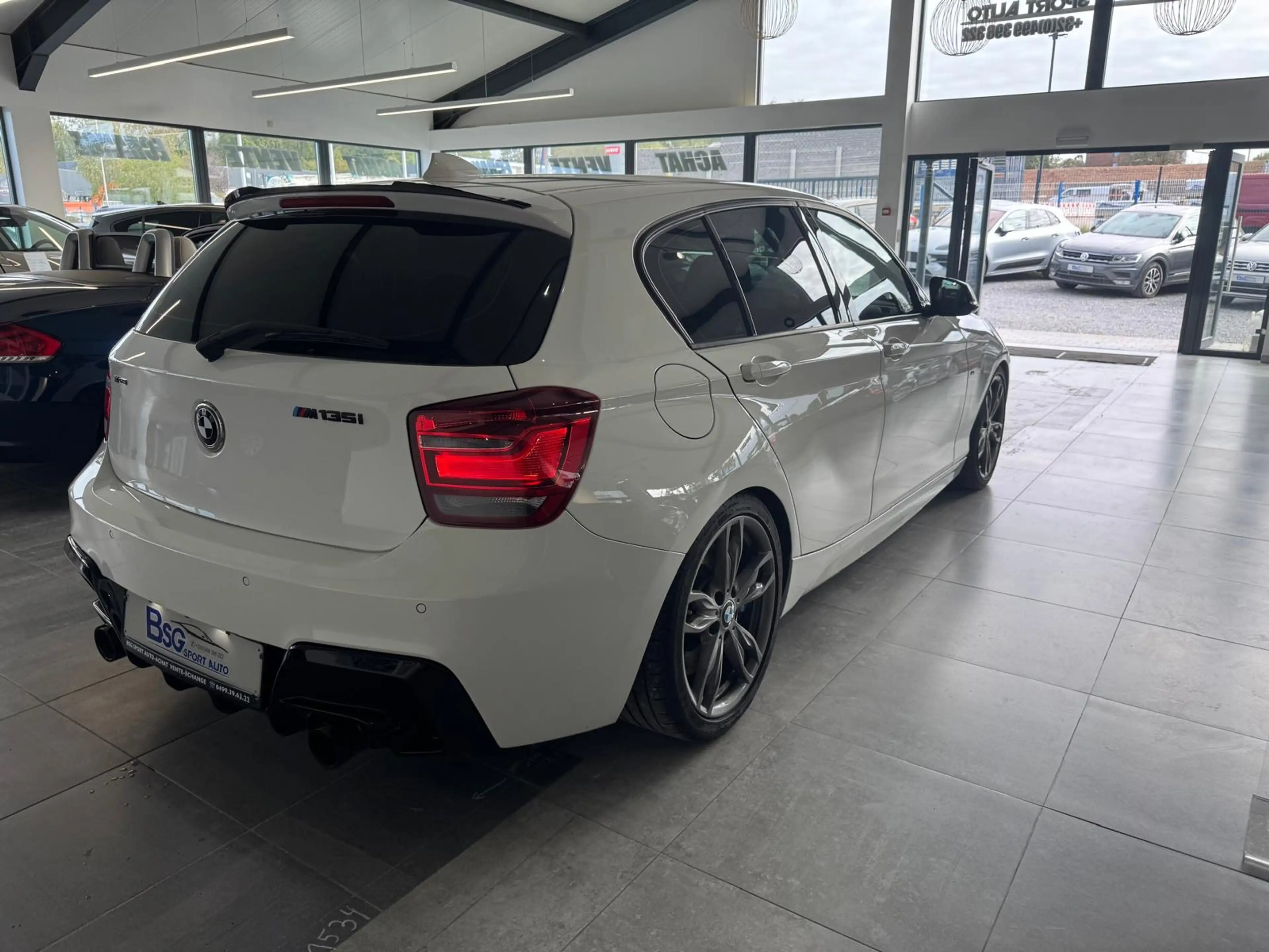 BMW 135 M135iXAS*BOITE AUTO*X-DRIVE*TOIT OUVRANT*LED*GPS*CUIR*RADAR*EURO6b — photo 4