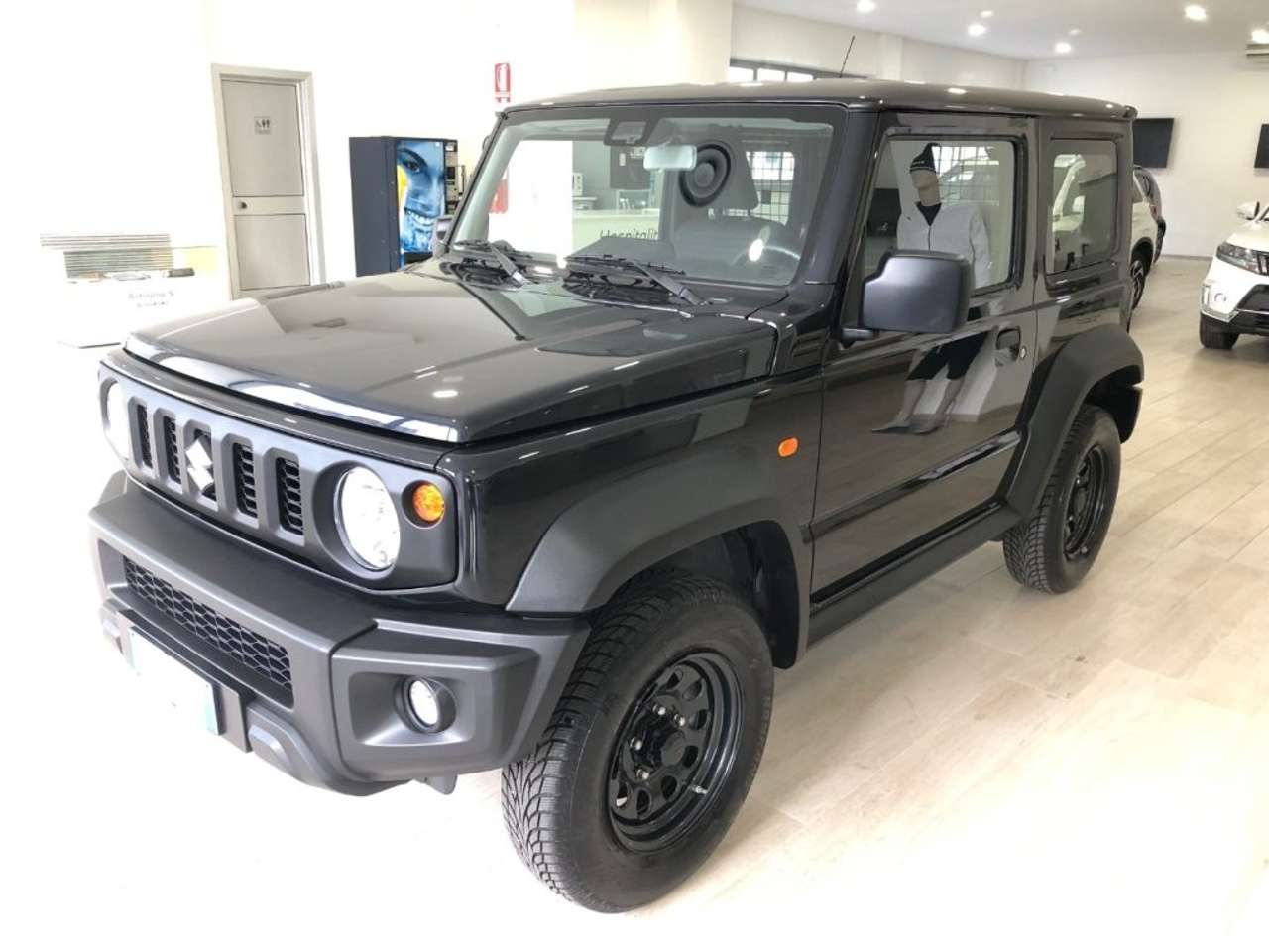Suzuki Jimny 1.5 5MT PRO (N1)
