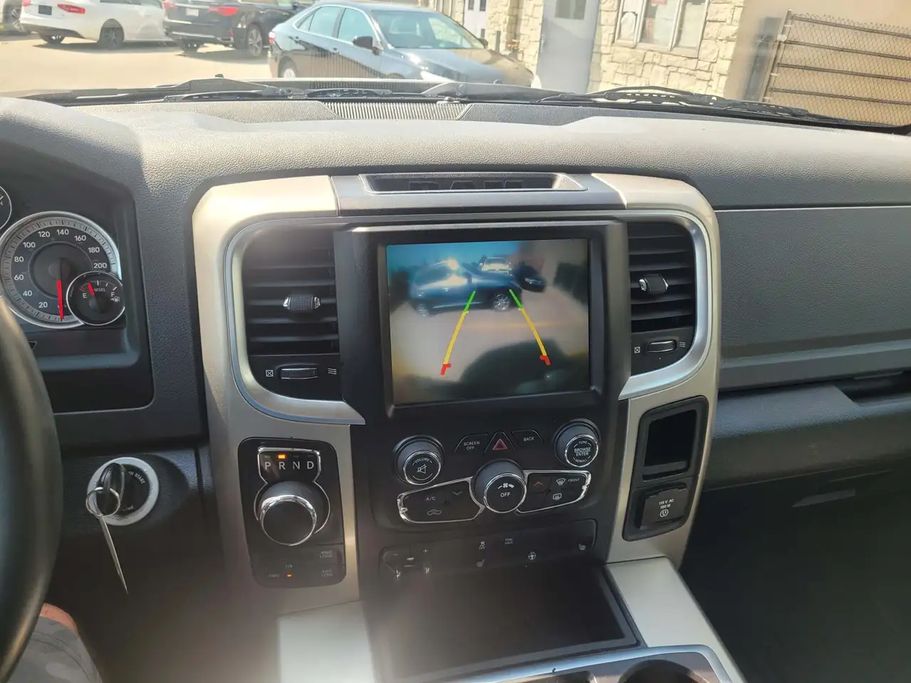 RAM 1500 снимка RAM 1500