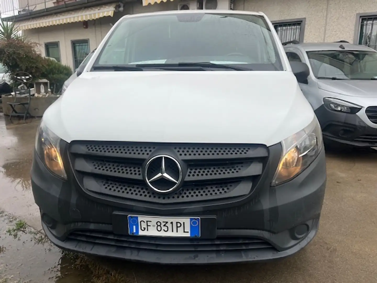 Mercedes-Benz Vito E-Vito (elettrico) Weiß - 1