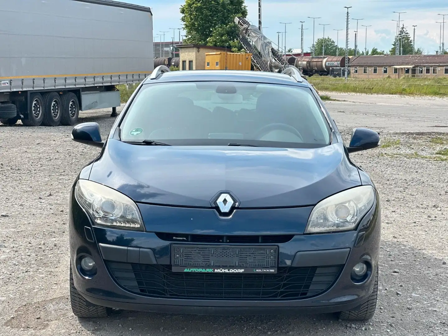 Renault Megane III Grandtour Dynamique Bleu - 2