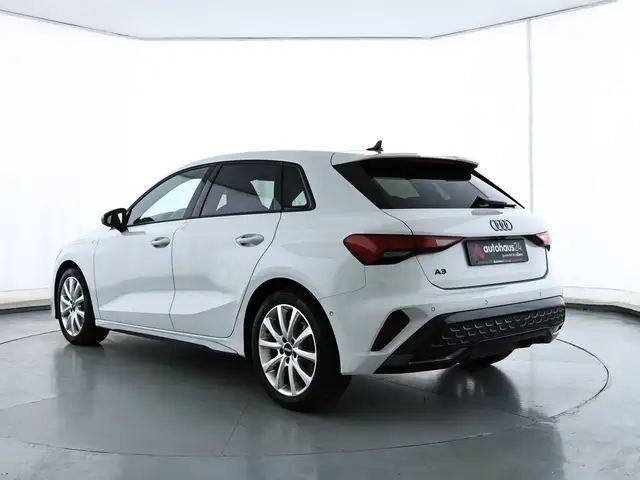 Audi A3 view 4