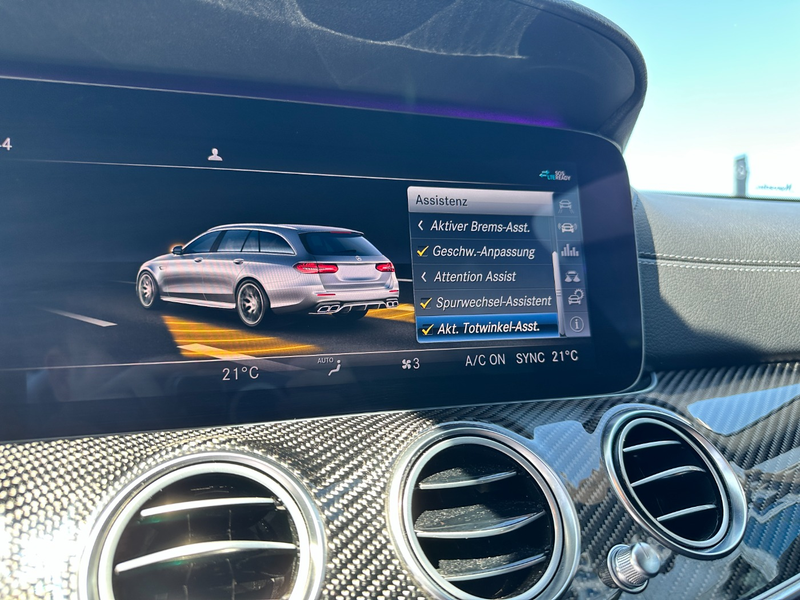 Mercedes-Benz E 63 AMG 4MATIC+ T-Modell AMG V8 3982 ccm — photo 22