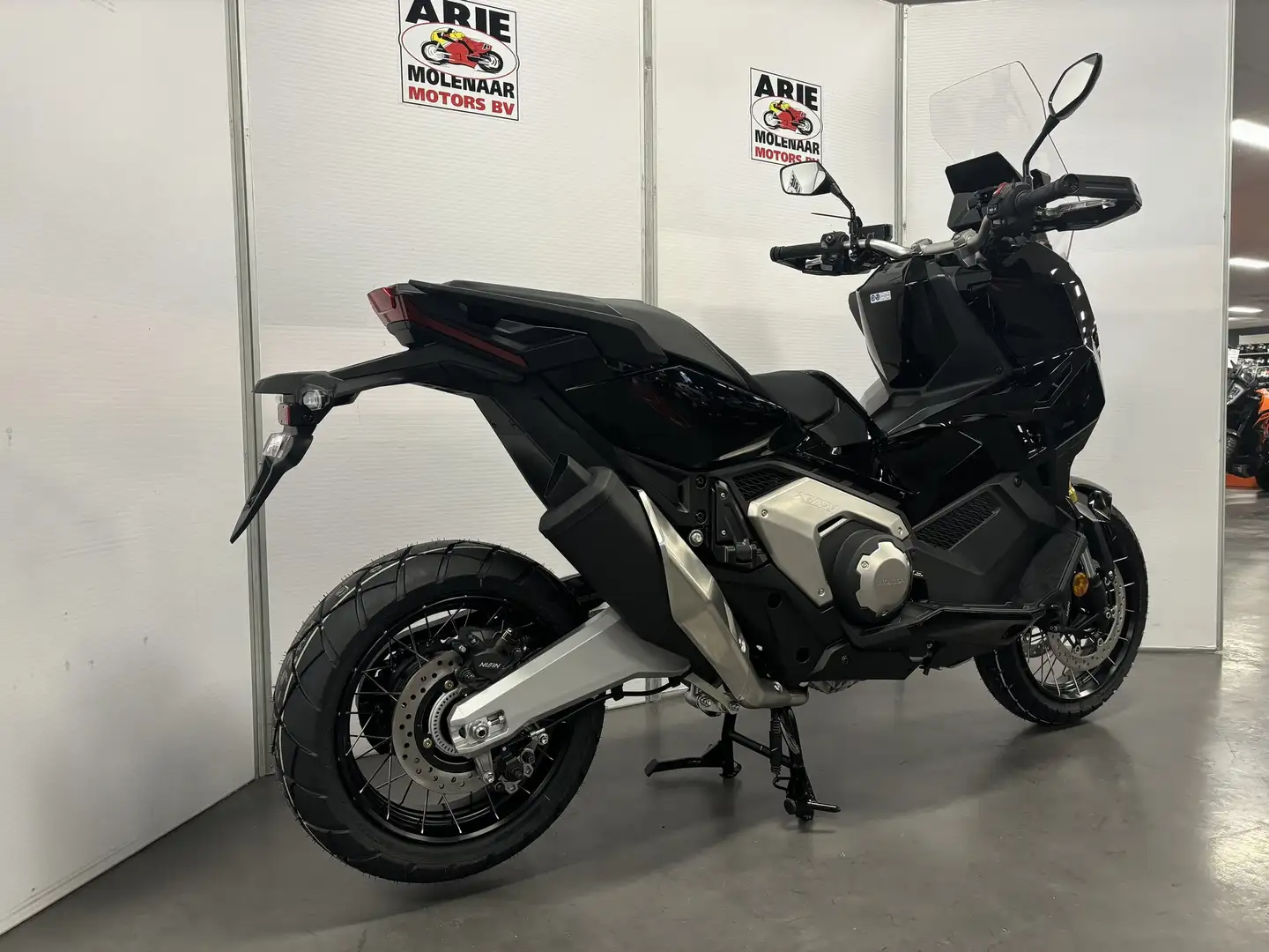 Honda X-ADV 750 Zwart - 2