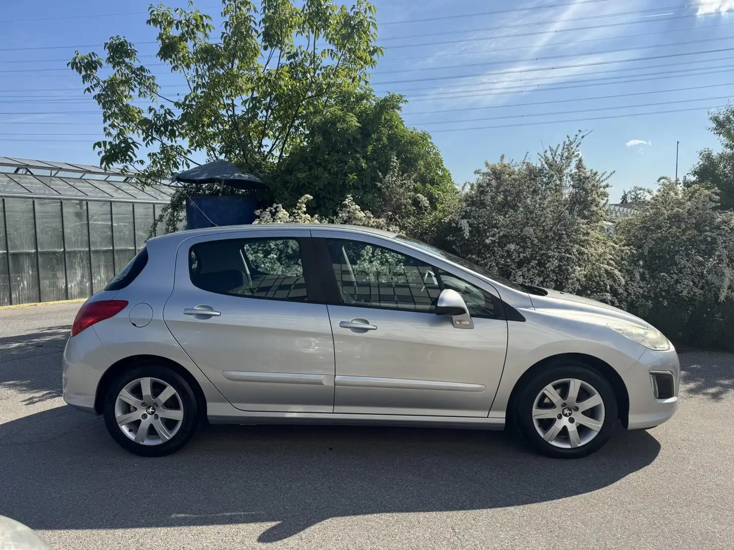 Peugeot 308 HDi115 Active Klima PDC Alu *servicegepflegt* Zilver - 2