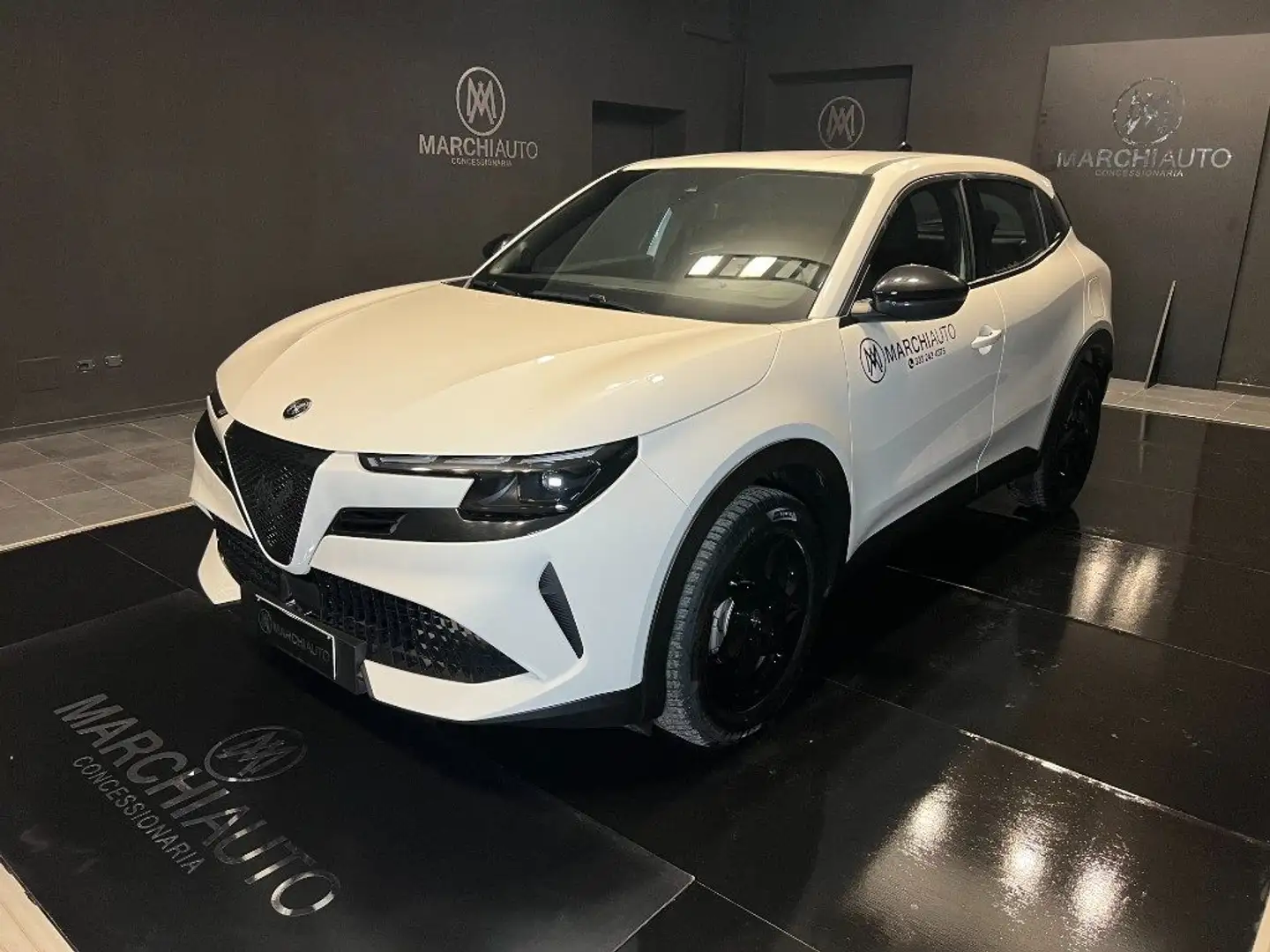 Alfa Romeo Junior 1.2 145 CV Hybrid eDCT6 Bianco - 1