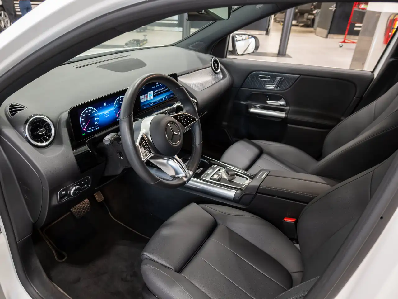 Mercedes-Benz GLA photo Mercedes-Benz GLA