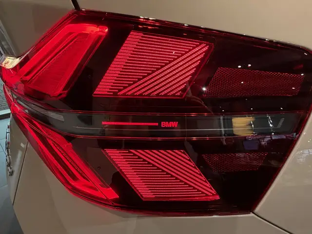 BMW X3 view 13