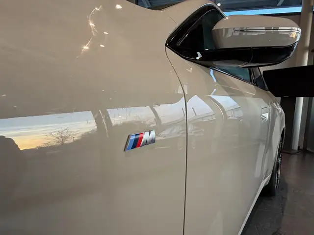 BMW X3 view 6