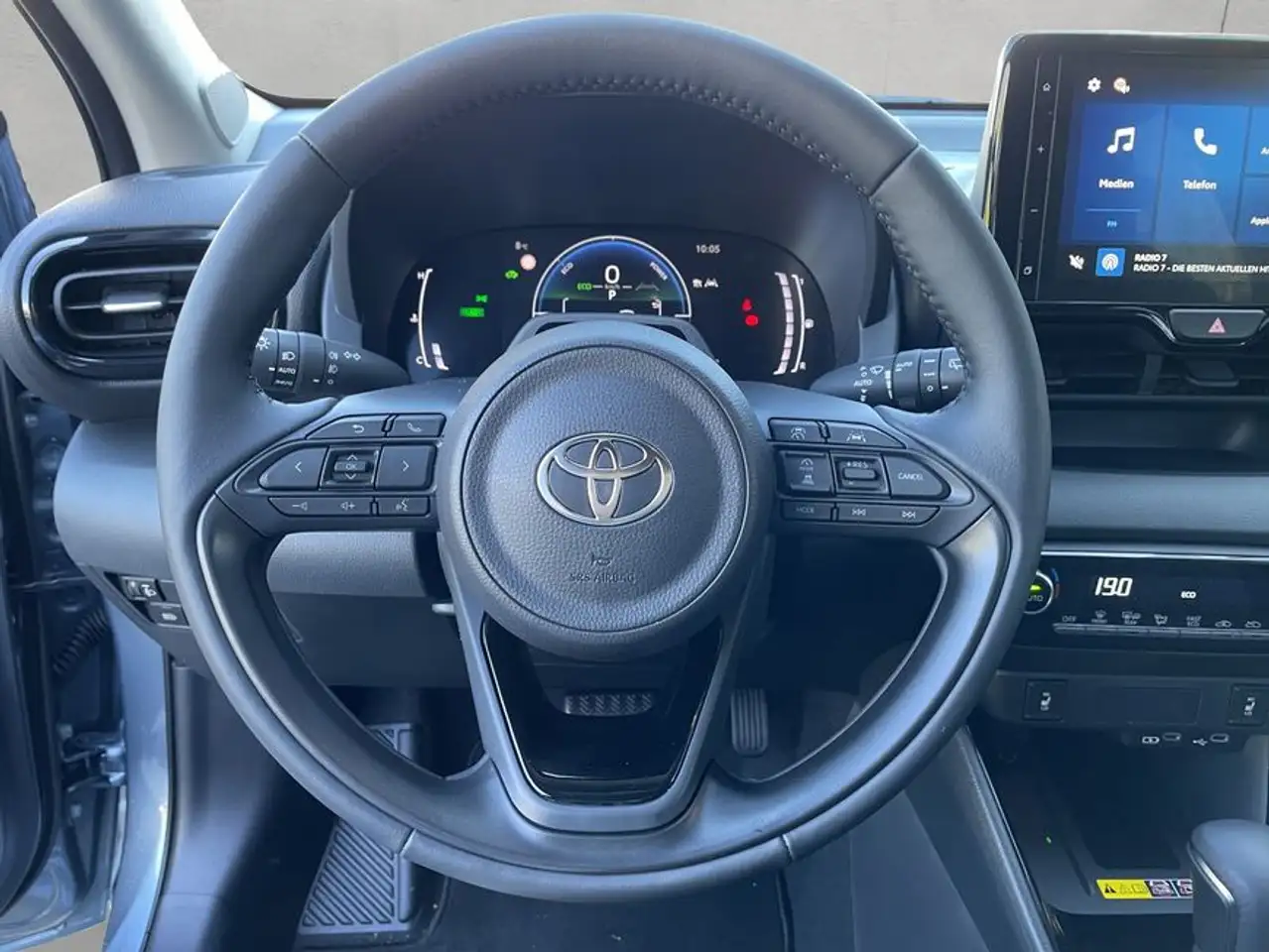 Toyota Yaris Hybrid 116 PS Teamplayer *Technik-Paket*Smar 11